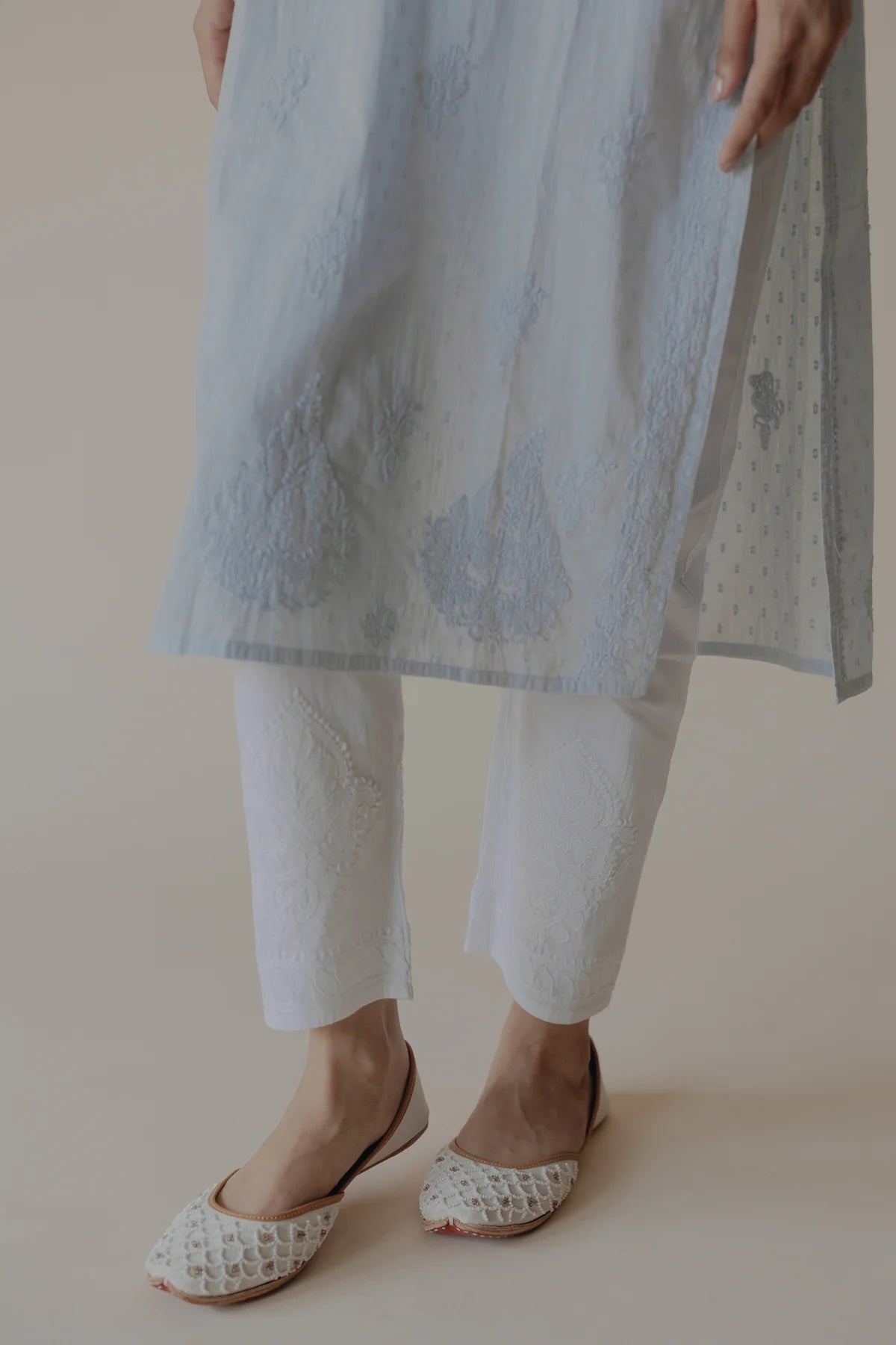 Nazaqat-E-Raqs — Stretchable Lycra Chikankari Pant