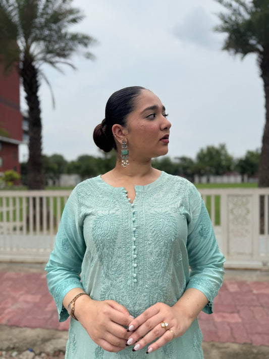 Hunar-E-Hariyali: Green Muslin Kurta with Mukaish Accents
