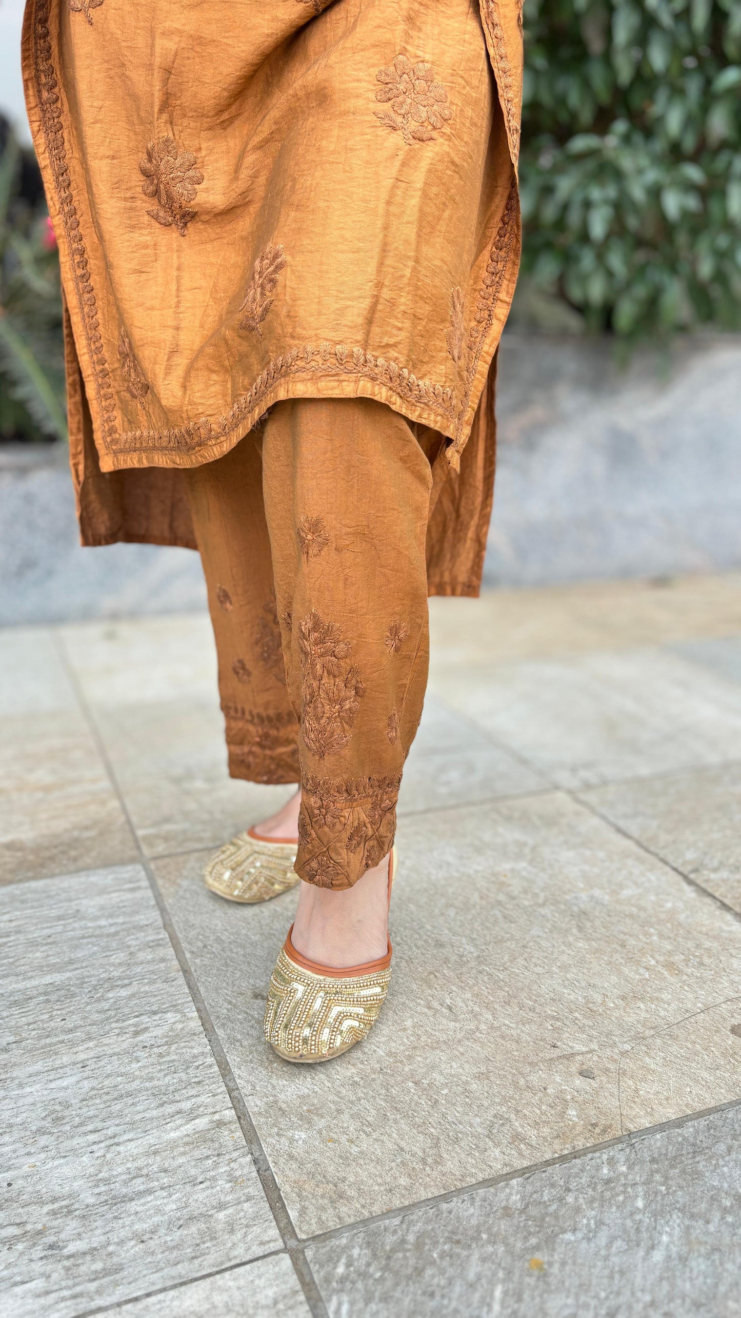 Zameen-E-Noor:Burnt Umber Chanderi Set With Tone to Tone Embroidery