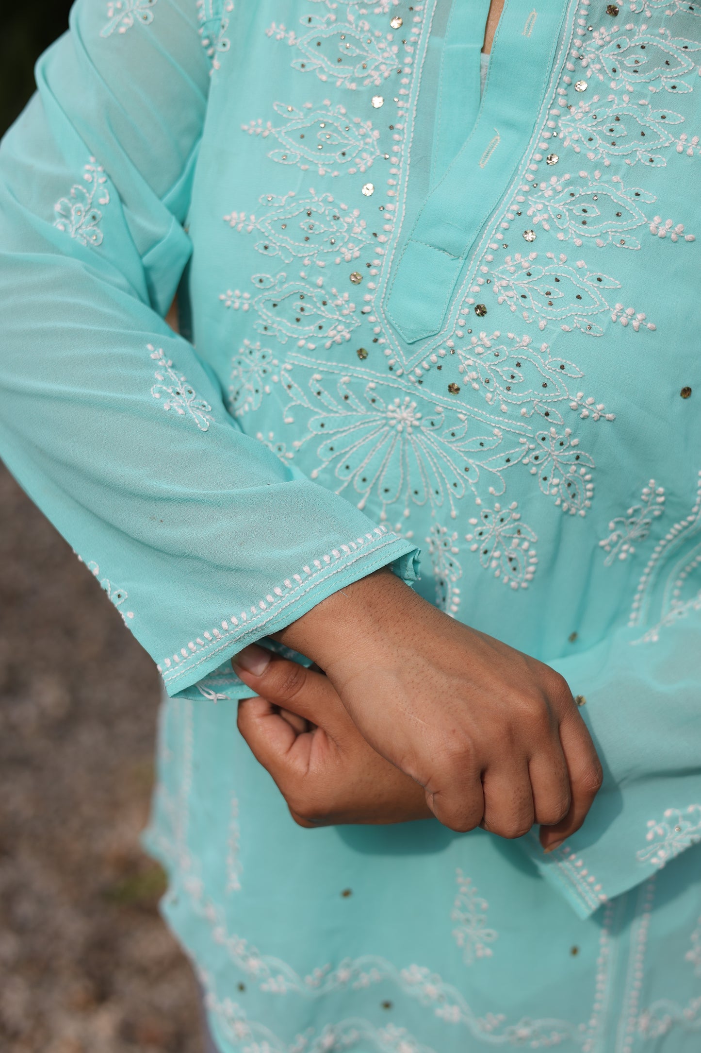 Nazm-e-Turquoise – A poetic ode stitched in Chikankari and starlight