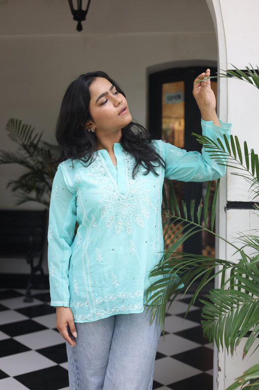 Nazm-e-Turquoise – A poetic ode stitched in Chikankari and starlight