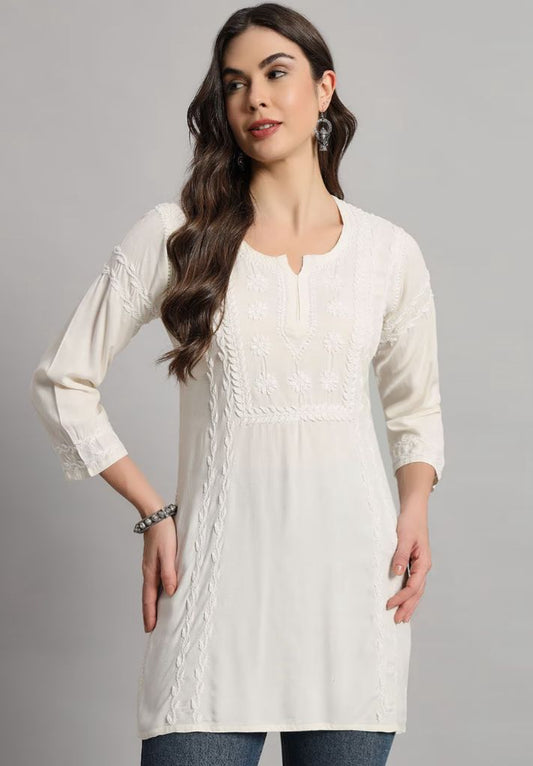 Nazm-e-Nazaqat: Embroidery Inspired by Royal Courts